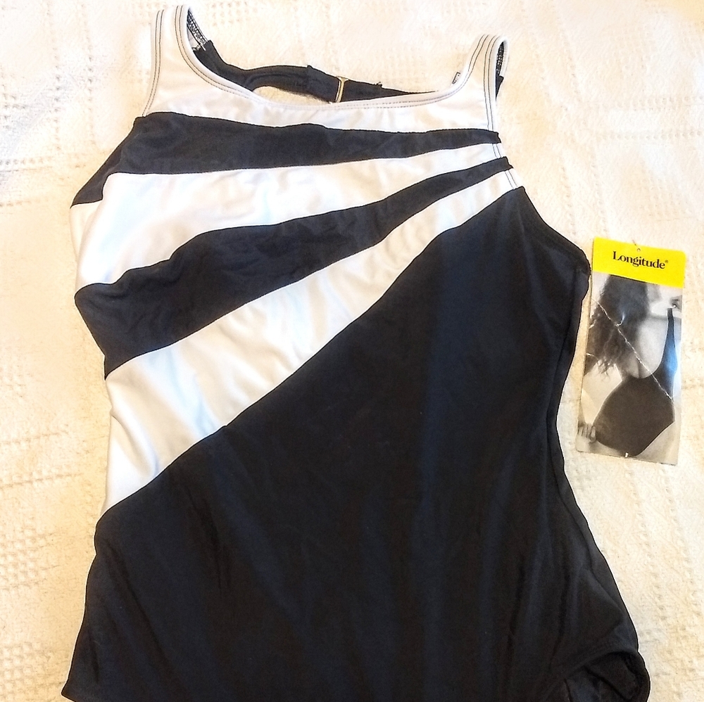 WOMEN'S LONGITUDE Black & White ONE PIECE SWIMSUIT SIZE 16